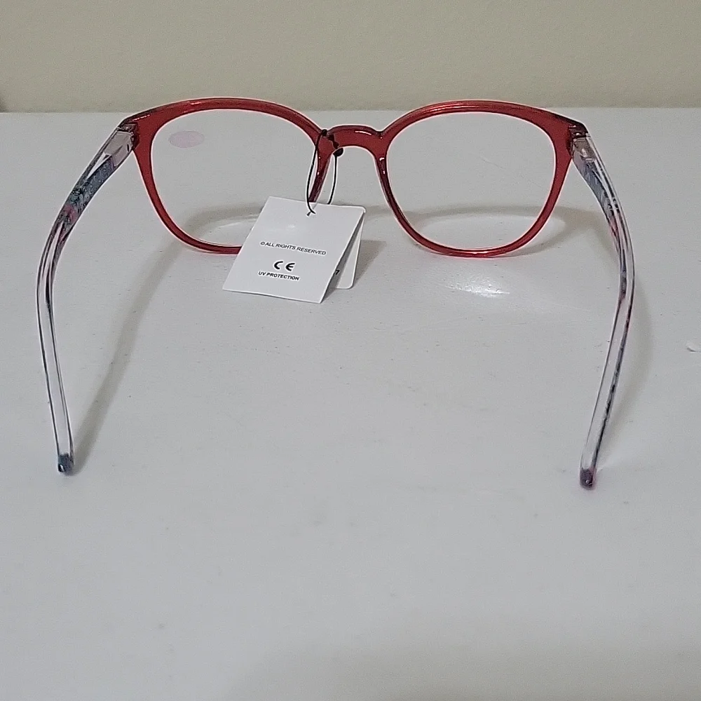 Reader - Picture 3 of 3